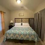 Cozy 3Bdr 2Bth 1St Floor Unit