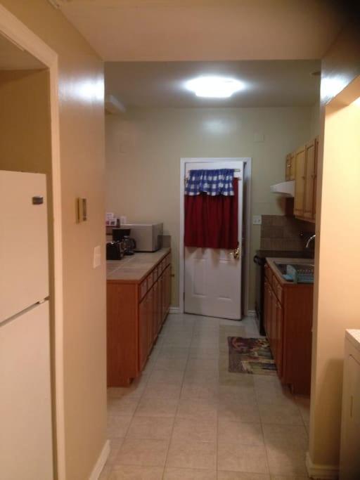 Cozy 3bdr 2bth 1st Floor Unit *