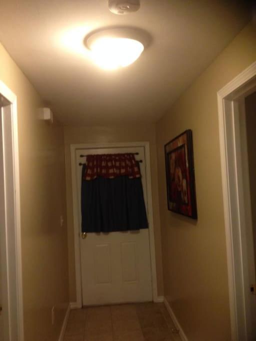 Apartment Cozy 3bdr 2bth 1st Floor Unit *