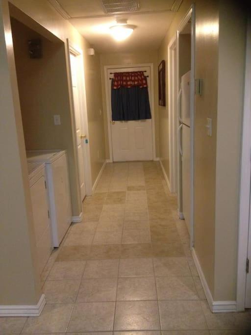 Cozy 3bdr 2bth 1st Floor Unit *