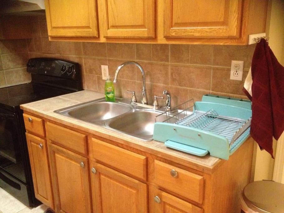 Cozy 3bdr 2bth 1st Floor Unit *