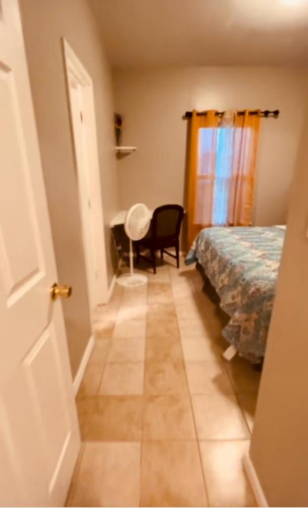 Cozy 3bdr 2bth 1st Floor Unit *