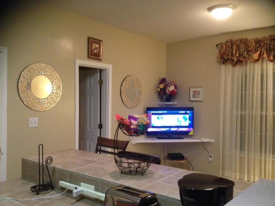 Cozy 3bdr 2bth 1st Floor Unit * New Orleans