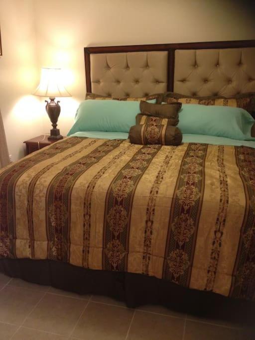 Cozy 3bdr 2bth 1st Floor Unit Apartment